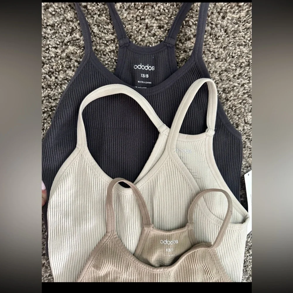Tank top bundle - Picture 3 of 3